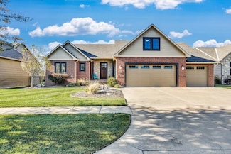 8922 W Westlakes Ct, Wichita, KS 67205