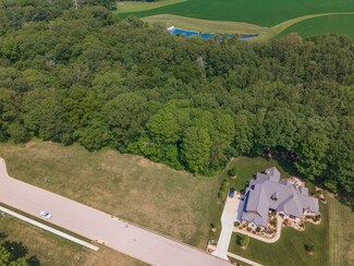 23 Timber Wolf Dr, Morton, IL 61550