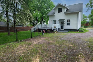 611 W Depot St, Marshfield, WI 54449