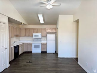 8040 W Copperfield Place Unit 32, Magna, UT 84044