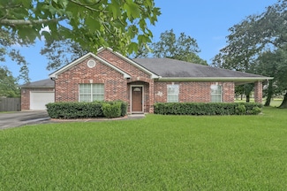 83 Mohawk Dr, Conroe, TX 77304
