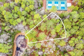 703 Davy Jones Ct, New Bern, NC 28560