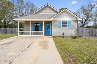 10249 Cottage Ct, Diberville, MS 39540