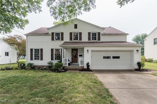 2743 W Asplin Dr, Rocky River, OH 44116