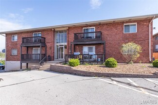 2511 Senator Ct Unit I, Saint Louis, MO 63125