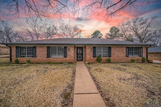 3729 Linda Kaye Dr, Longview, TX 75604