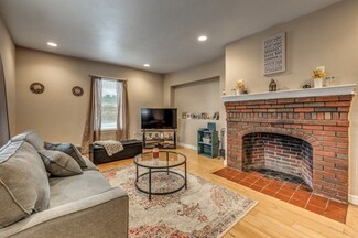 9 Watson Ave Unit 2L, Worcester, MA 01606