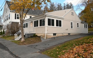 33 Willow St, Bath, ME 04530