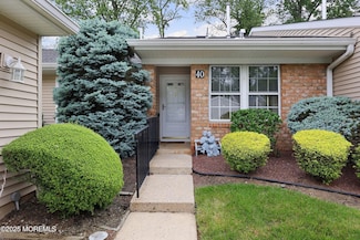 40 Smoke Tree Terrace Unit 142, Red Bank, NJ 07701