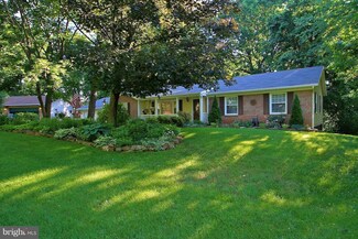 6753 Stonehurst Ct, Warrenton, VA 20187