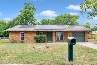 312 Julie St, Burnet, TX 78611