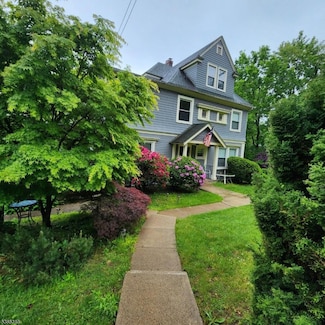 1283 Valley Rd Unit 6, Montclair, NJ 07043