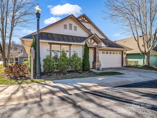 53 Barn Owl Way, Hendersonville, NC 28792