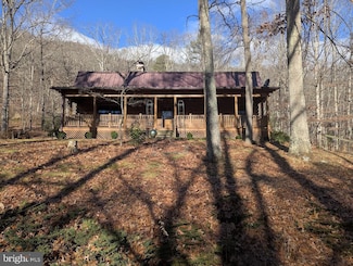 1537 Hidden Valley Rd, Franklin, WV 26807