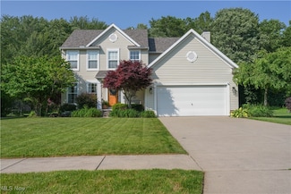 6180 Klines Dr, Girard, OH 44420