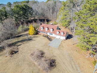 4052 Lake Point Rd, Suffolk, VA 23434