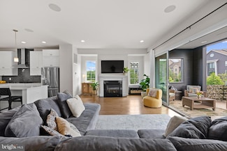 20305 Savin Hill Dr, Ashburn, VA 20147