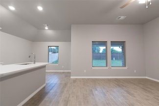 12333 SW 30th St, Yukon, OK 73099
