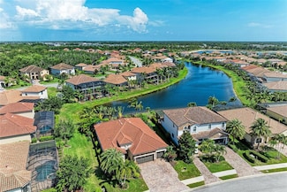 5511 Foxfire Run, Lakewood Ranch, FL 34211