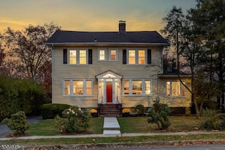 60 Bowdoin St, Maplewood, NJ 07040