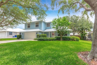 9325 SE Mercury St, Hobe Sound, FL 33455