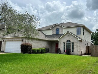 7715 Omaha Dr, Baytown, TX 77521