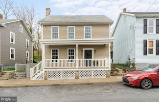 45 E North St, Waynesboro, PA 17268