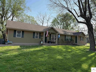 300 E Elm St, Clinton, MO 64735