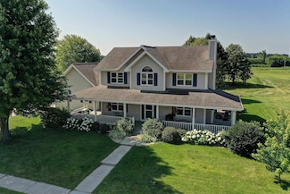 106 Vista Cir, Columbus, WI 53925