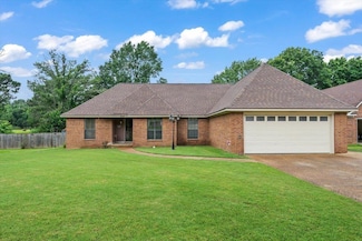3889 Oak Trace Cove, Memphis, TN 38135