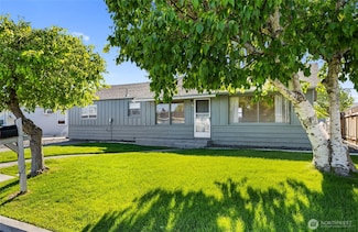 129 G St SE, Ephrata, WA 98823