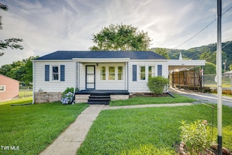 449 Independence Dr, Kingsport, TN 37660