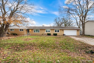 7207 Hiawatha Dr, Wonder Lake, IL 60097