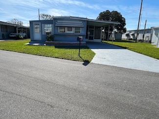 90 Violet Ln, Lakeland, FL 33815