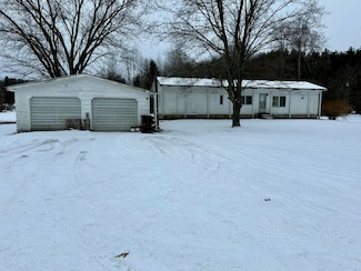 6267 Long Lake Rd, Belding, MI 48809