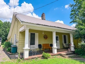205 Cemetery St, Providence, KY 42450