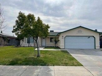 1232 Carmen Ave, Madera, CA 93638