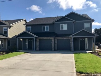 709 Log Cabin St, Independence, OR 97351