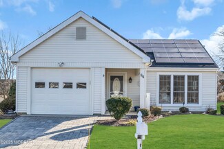 84 Mansfield Ave, Manchester, NJ 08759