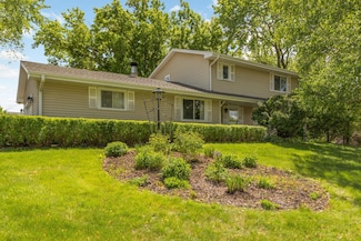 8701 32nd Ave N, New Hope, MN 55427