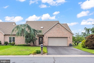 79 Fairfax Ln, Annville, PA 17003