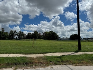 1640 Bennett St, Bryan, TX 77802