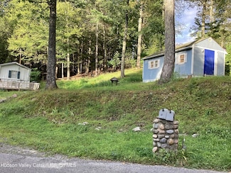 85 Buffalo Rd, Saugerties, NY 12477