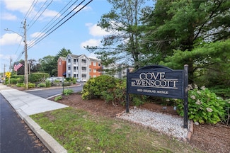 1800 Douglas Ave Unit 304, North Providence, RI 02904