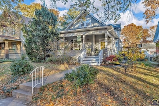 1216 SW College Ave, Topeka, KS 66604