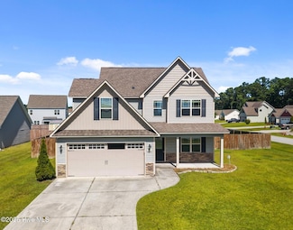 100 Shallow Ct, Sneads Ferry, NC 28460