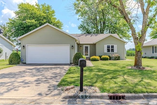 412 Holly Dr, Lincoln, IL 62656