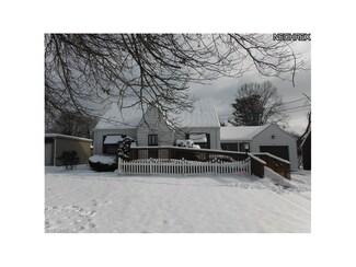 917 S Schenley Ave, Youngstown, OH 44509