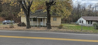 122 Cross Lanes Dr, Nitro, WV 25143