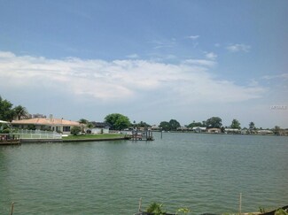 17318 Kennedy Dr, North Redington Beach, FL 33708